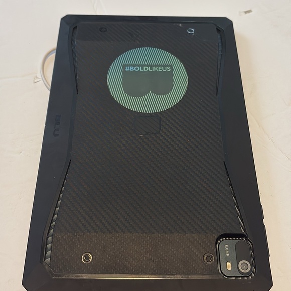 Tablet - Used- locked - Picture 2 of 4